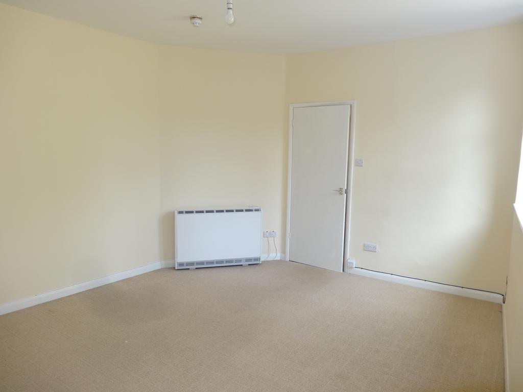 Lounge (2 of 2)