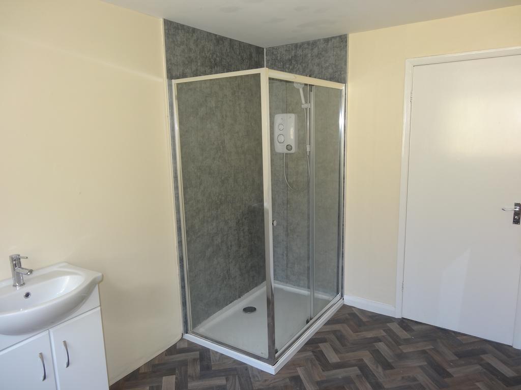 Shower Room (2 of 2)
