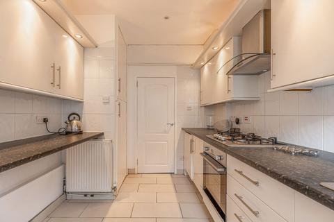 15 Fieldhead Drive, Glasgow, G43 1HJ