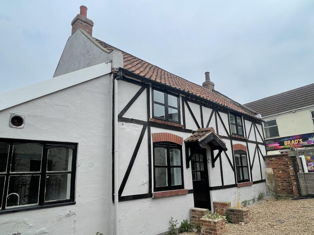 High Street Crowle Scunthorpe DN17 4LB 3 bed cottage for sale £190,000