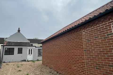 3 bedroom cottage for sale - High Street Crowle Scunthorpe DN17 4LB