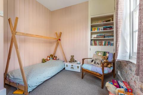 25 Rye Road, London, SE15 3AX