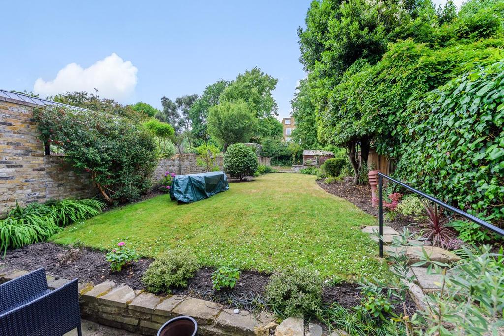 Greencroft Gardens, South Hampstead 2 bed flat £1,150,000