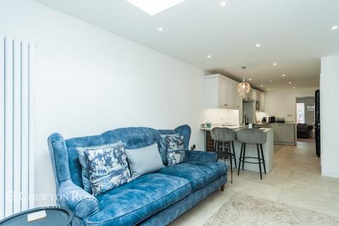 19 Course Road, Ascot, SL5 7HQ
