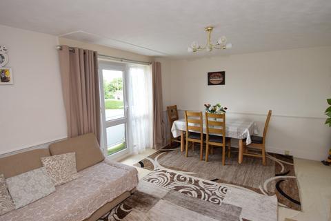 48b Antrobus Road, Amesbury, Salisbury, SP4 7NF