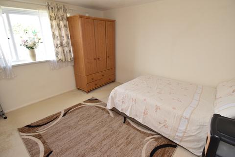 48b Antrobus Road, Amesbury, Salisbury, SP4 7NF