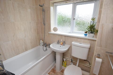 48b Antrobus Road, Amesbury, Salisbury, SP4 7NF