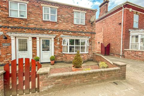3 bedroom semi-detached house for sale - Wharf Road, Crowle, Scunthorpe, North Lincolnshire, DN17