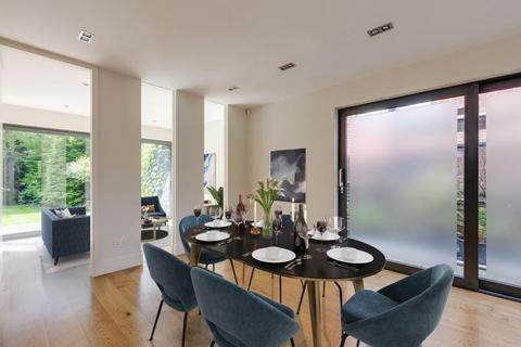 5 bedroom detached house to rent, Golders Park Close, London, NW11