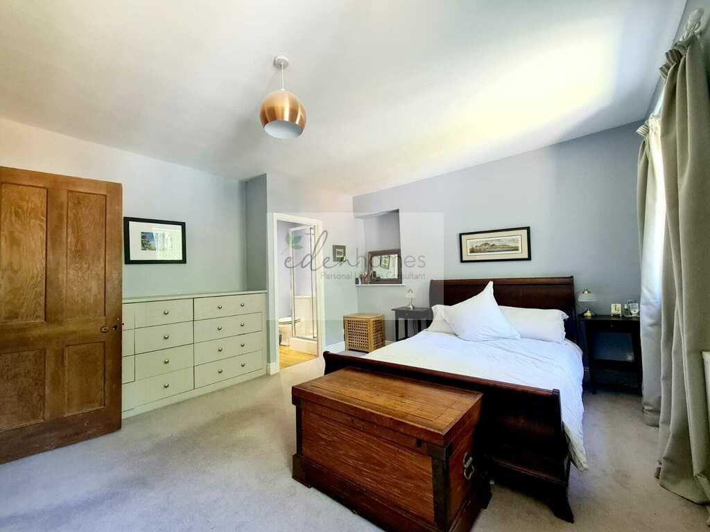 Master bedroom.jfif