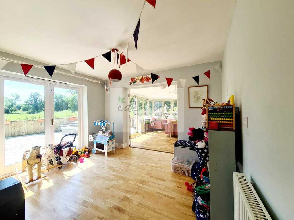 Toy room.jfif