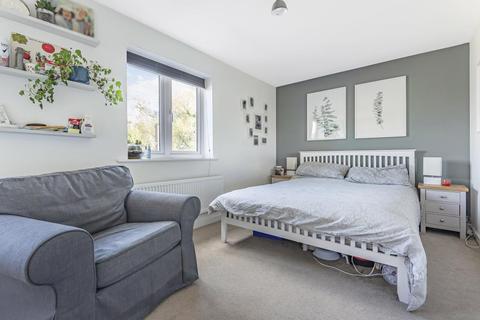 24 Gregory Place, Witney, OX29 7AW