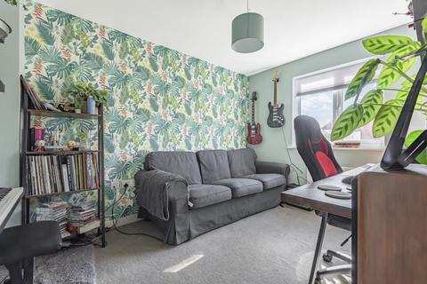 24 Gregory Place, Witney, OX29 7AW