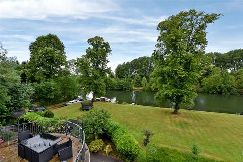 3 bedroom semi-detached house to rent, Quarry Wood, Marlow, Buckinghamshire, SL7