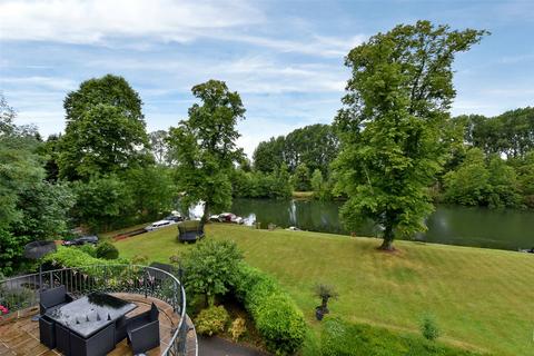 undefined, Quarry Wood, Marlow, Buckinghamshire, SL7