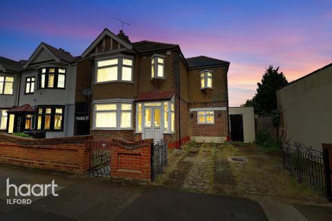 4 bedroom detached house for sale - Brancaster Road, Ilford