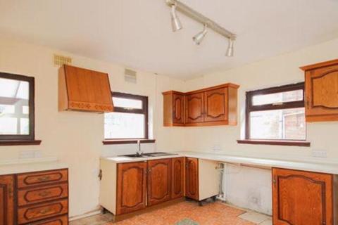 91 Brackenfield Avenue, Stoke-on-trent, ST2 0DH