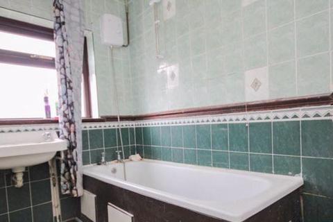 91 Brackenfield Avenue, Stoke-on-trent, ST2 0DH
