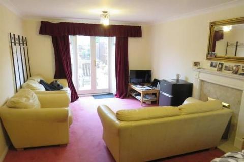 32 Carew Close, Chafford Hundred, Grays, RM16 6RZ