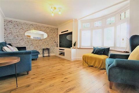 3 Chestnut Avenue, Grays, RM16 2UH