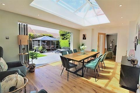3 Chestnut Avenue, Grays, RM16 2UH