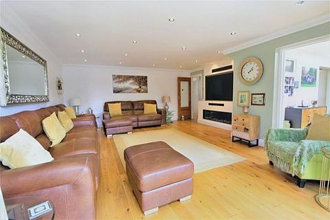 3 Chestnut Avenue, Grays, RM16 2UH