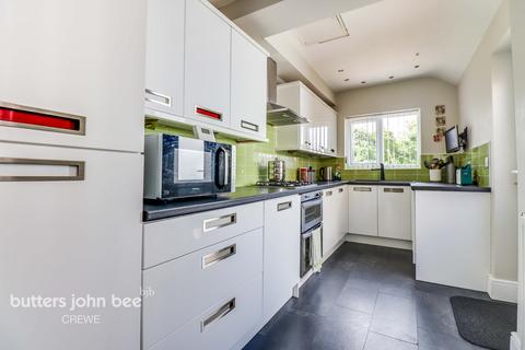25 Greenway, Crewe, CW1 4JN