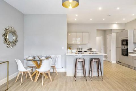 Flat 3, 1 Whitefriars Close, Ashtead, KT21 2EB