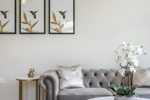 Flat 3, 1 Whitefriars Close, Ashtead, KT21 2EB