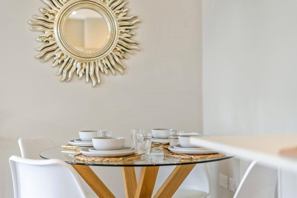 Dining Detail
