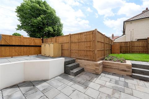 3 bedroom end of terrace house for sale - Howsman Road, Barnes, London, SW13