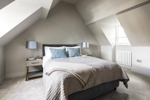 2 bedroom terraced house for sale - Raglan Street, Kentish Town, London, NW5