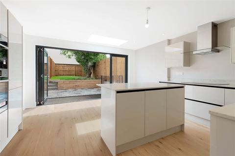 3 bedroom terraced house for sale - Howsman Road, Barnes, London, SW13