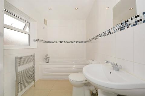 2 bedroom maisonette to rent, Hackney Road, London, E2