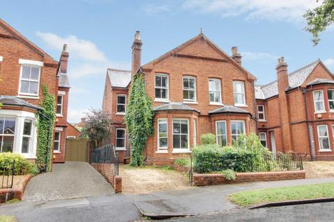 4 bedroom semi-detached house for sale - Green Road, Reading