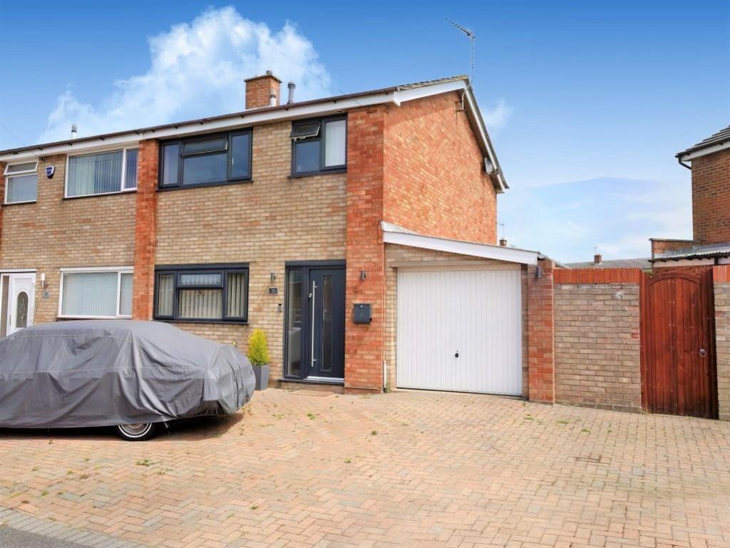 Kempton Road, Ipswich 3 bed semidetached house £300,000