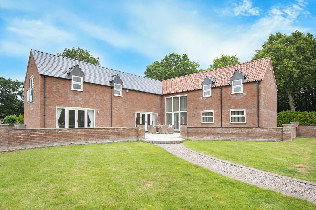 Old Wood, Skellingthorpe, Lincoln 6 bed detached house £1,200,000