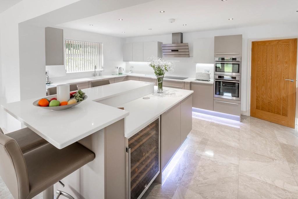Old Wood, Skellingthorpe, Lincoln 6 bed detached house £1,200,000