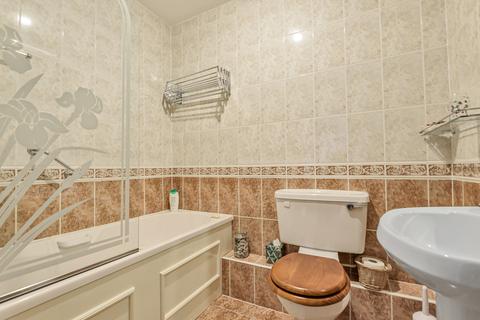 15 Berners Close, Grange-over-sands, LA11 7DQ