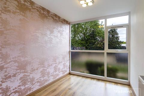 2 bedroom apartment for sale - Fieldview Court, Fryent Close, London, NW9