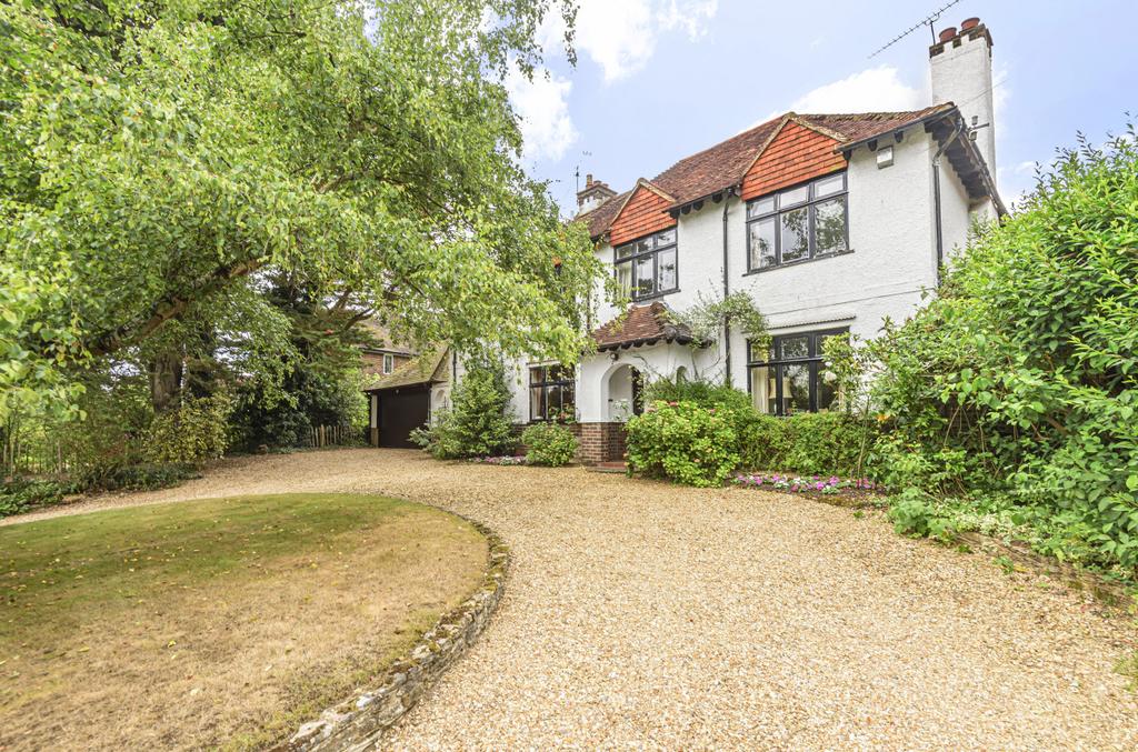 Lynch Road, Farnham, Surrey, GU9 5 bed detached house £1,500,000