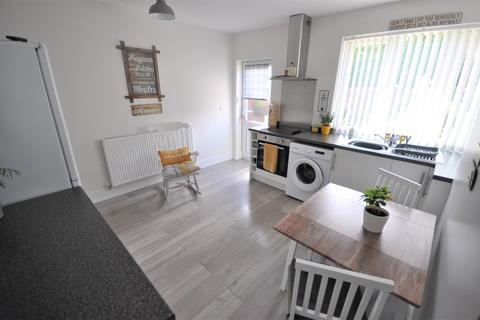 40 Lock Lane, Thorne, Doncaster, DN8 5ET