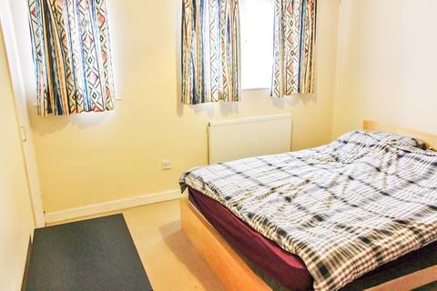 31 Hadleigh Close, Westlea, Swindon, SN5 7DA