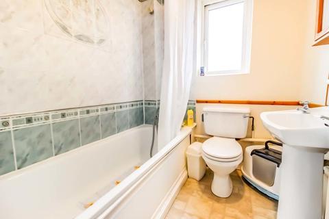 31 Hadleigh Close, Westlea, Swindon, SN5 7DA