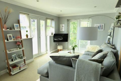 2 bedroom flat for sale - Chapel Road, Ashley Cross