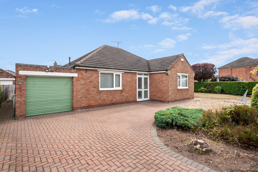 Malton Road, North Hykeham, Lincoln 4 bed detached bungalow £1,100