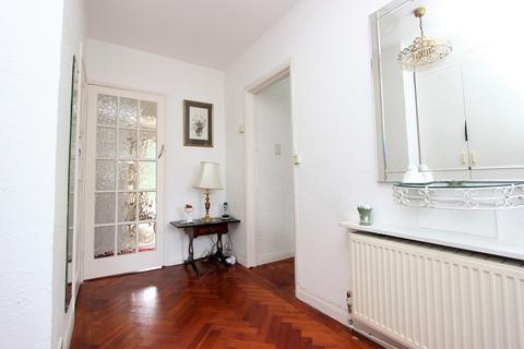 165 Banstead Road, Banstead, SM7 1QH