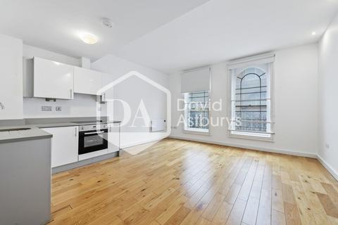 Studio to rent, York Way, Kings Cross, London