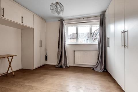 2 bedroom maisonette to rent, Rossiter Fields,  Barnet,  EN5