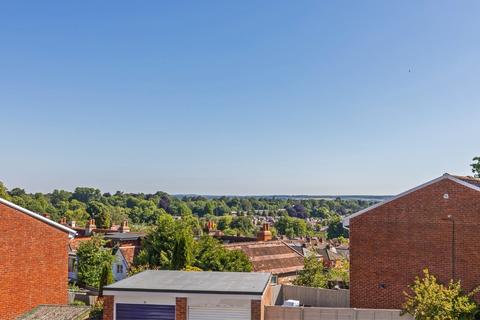 8 Greenhill Close, Winchester, SO22 5DZ